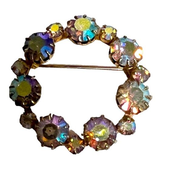 Vintage Aurora Borealis AB Rhinestone Circle Brooch Pin Round Gold Tone - Picture 1 of 4